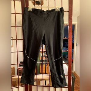 Mountain hardware men’s cropped leggings